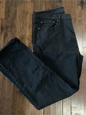 Levi's Men's Black Straight Jeans - Classic Matte Finish